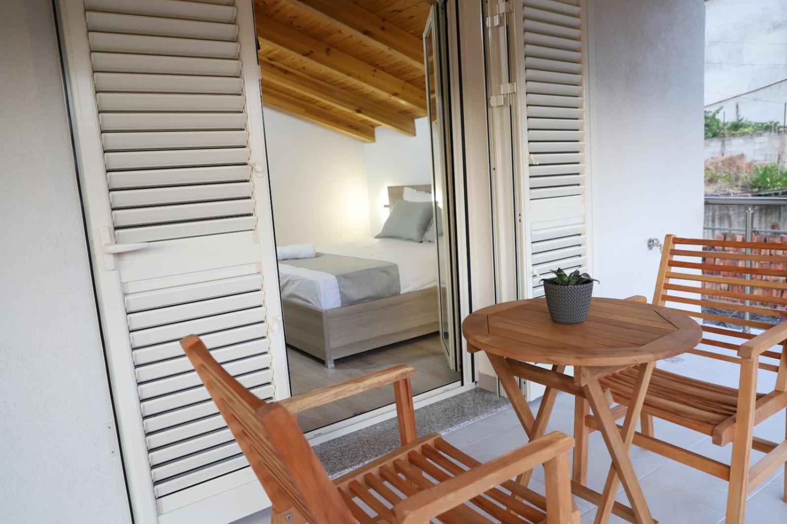 Guesthouse Kazazi Berat Esterno foto
